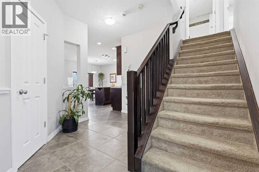 252 Walden Heights SE, Calgary, photo 3
