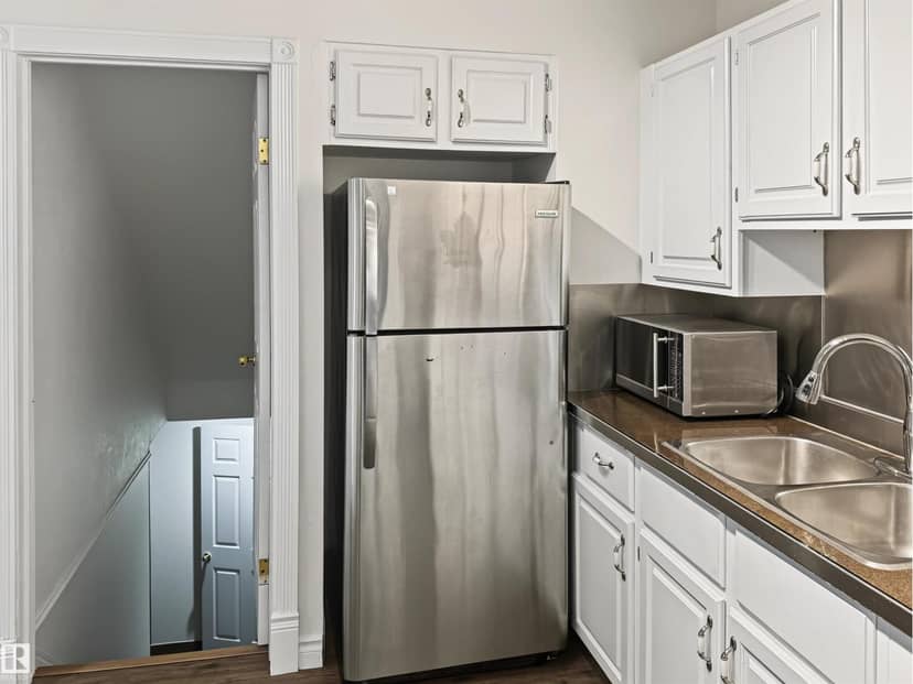 633 Millbourne RD E NW, Edmonton, photo 8