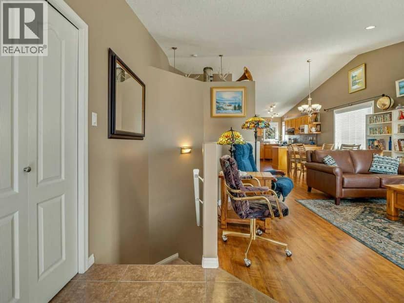 27 Rivermill Landing W, Lethbridge, photo 3