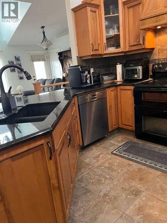 315 Centennial Avenue, Nobleford, photo 3