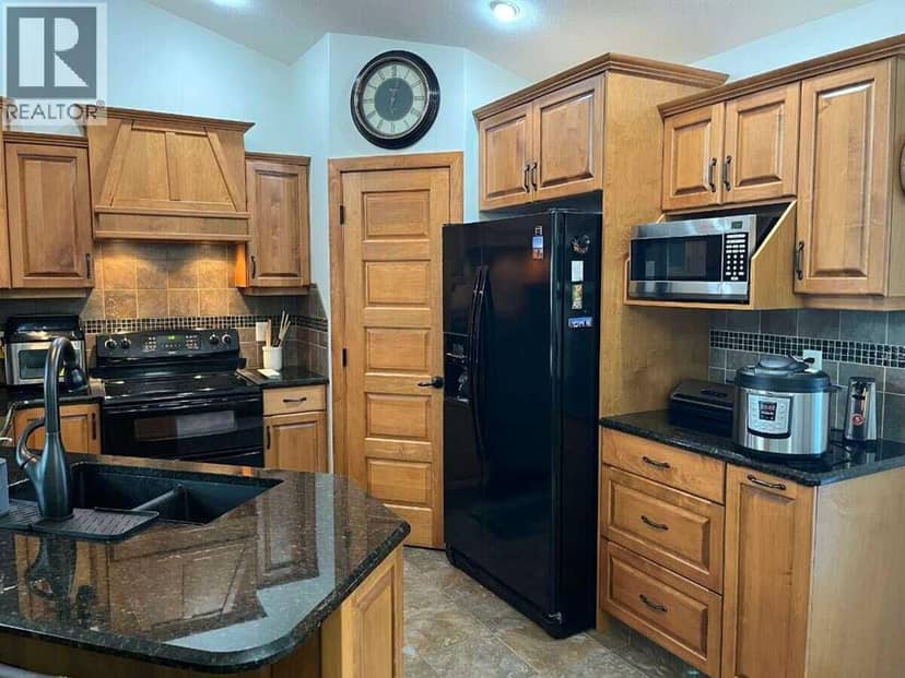 315 Centennial Avenue, Nobleford, photo 2