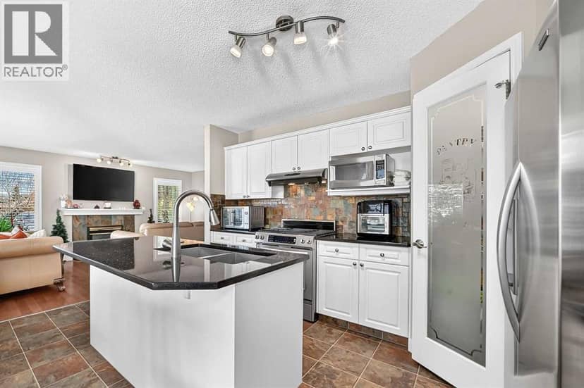 826 Applewood Drive SE, Calgary, photo 8