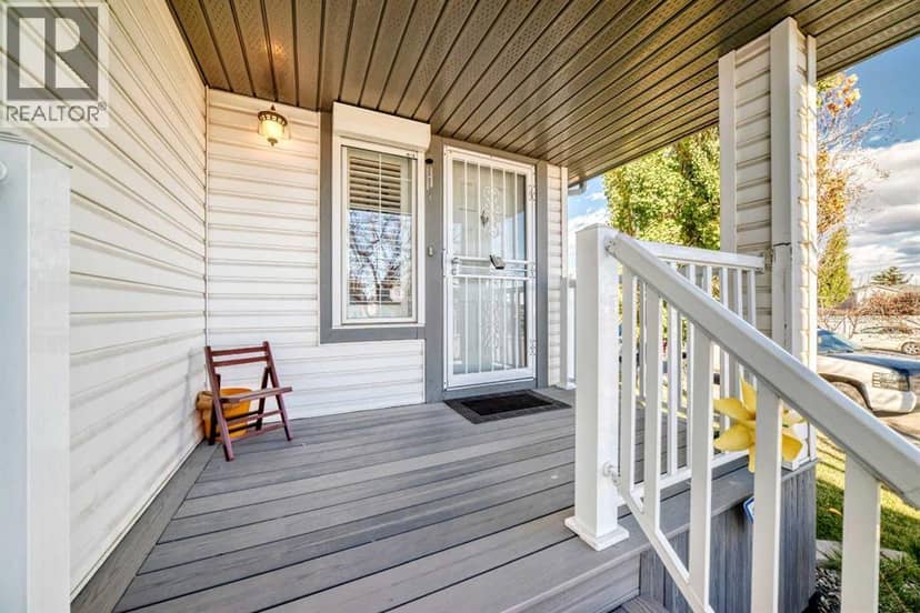 826 Applewood Drive SE, Calgary, photo 4