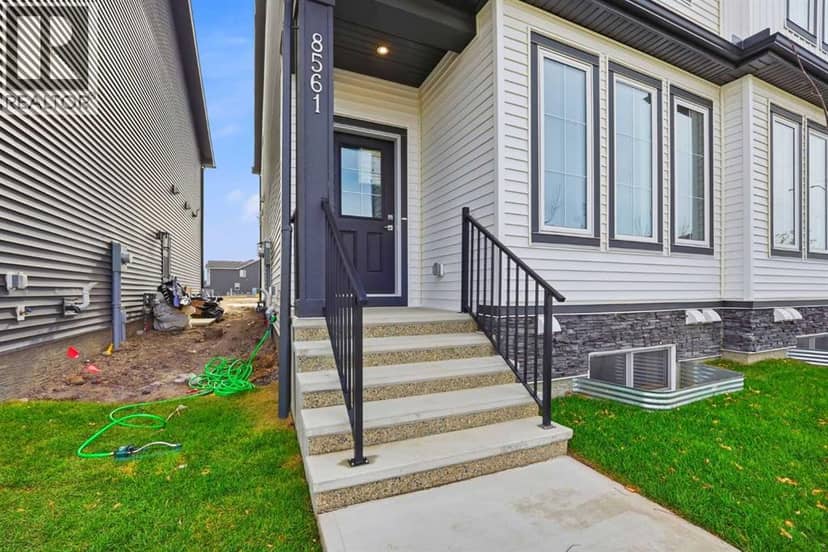 8561 Huxbury Drive NE, Calgary, photo 3