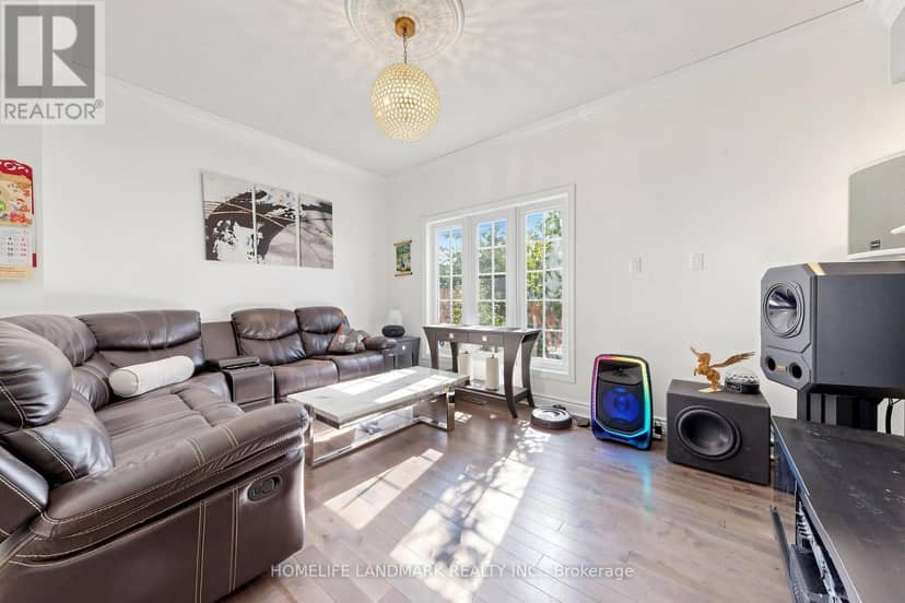 1 Trent Street, Aurora, photo 6