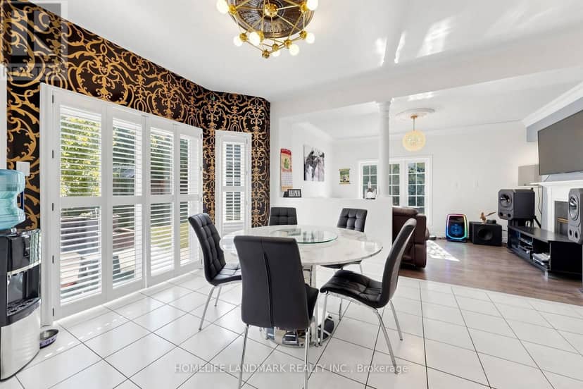 1 Trent Street, Aurora, photo 8