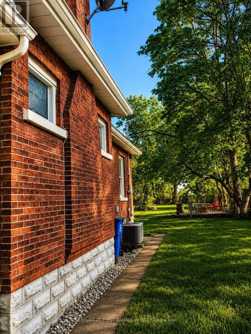 170 Wellington Street E, Chatham-Kent, photo 3