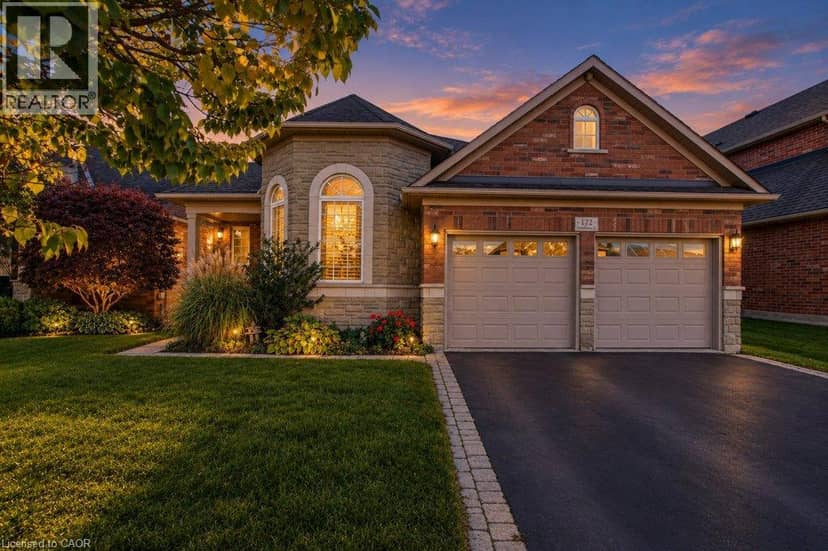 172 VALMONT Court, Ancaster