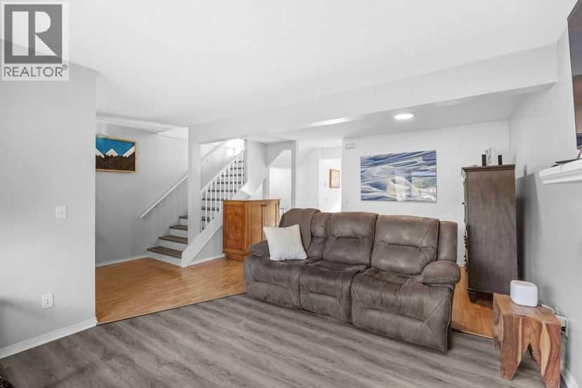 109 Patina Park SW, Calgary, photo 8