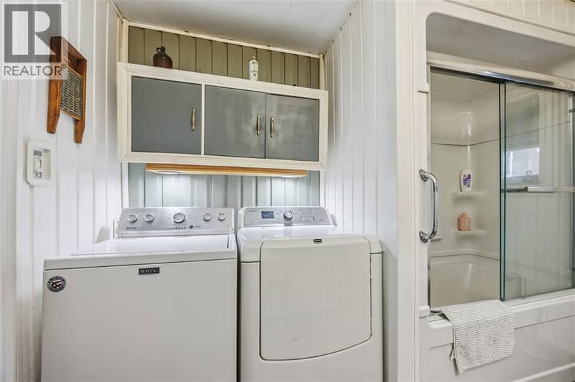 1363 Main Street, St. Clair, photo 8