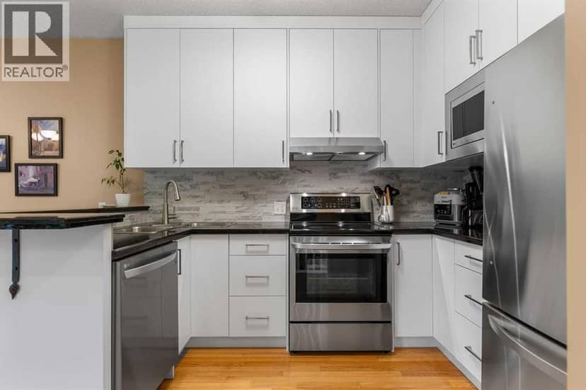 1515 21 Avenue SW, Calgary, photo 3