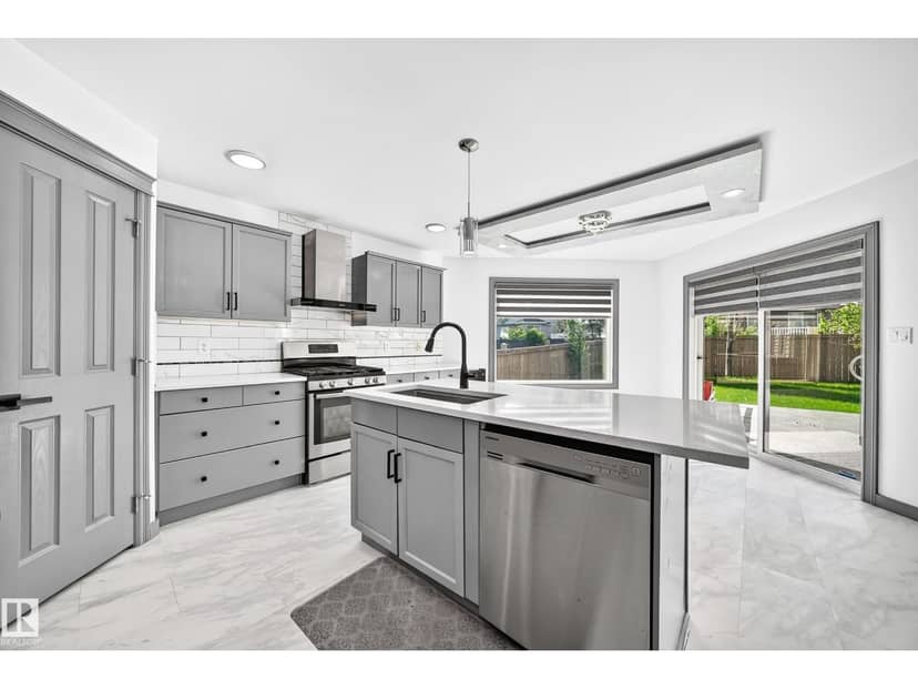 1549 37C AV NW, Edmonton, photo 7