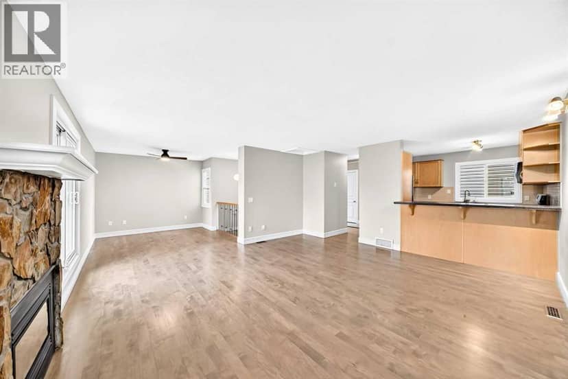 225, 33 Glamis Green SW, Calgary, photo 4