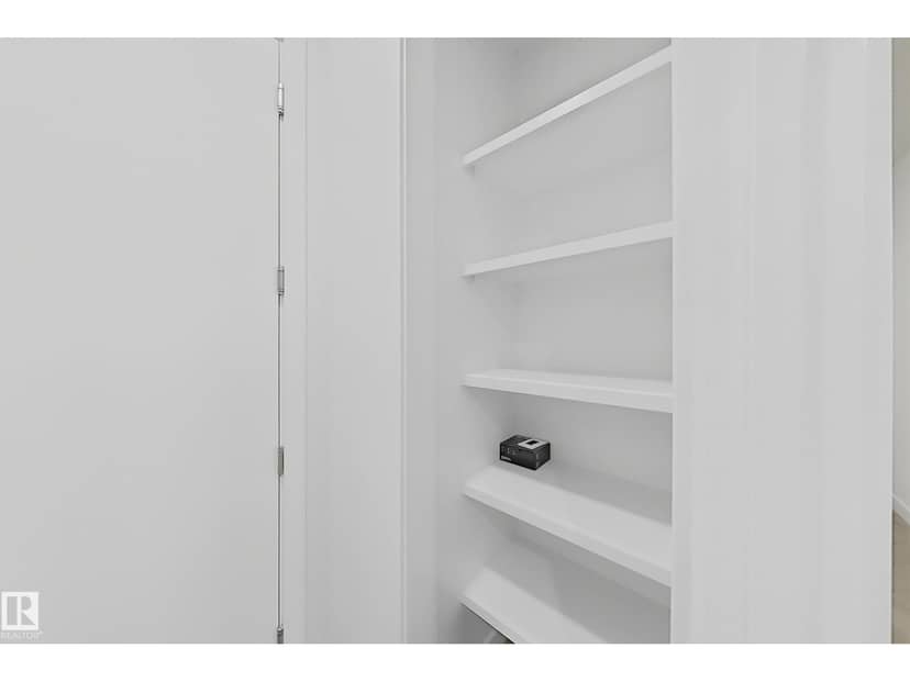 8916 Mayday Wy SW, Edmonton, photo 5