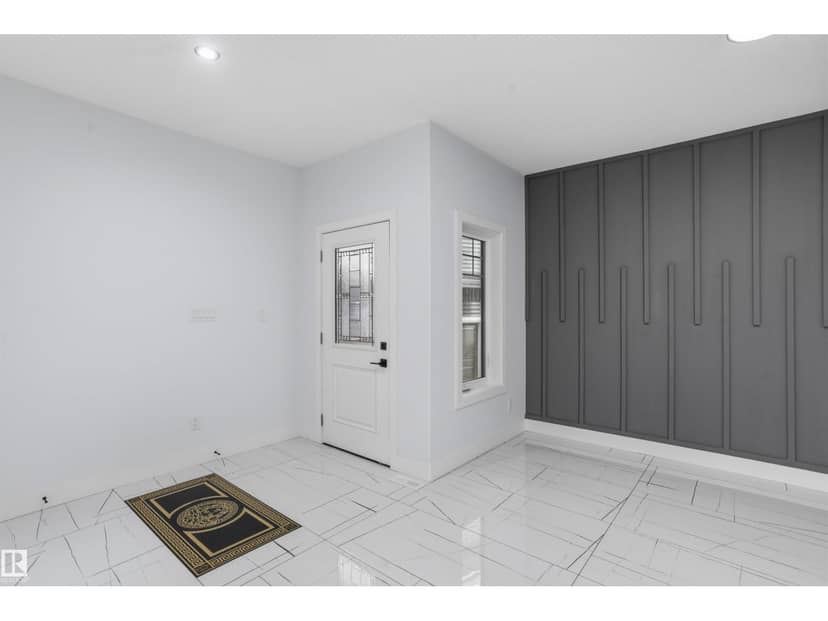 2159 1 AV SW, Edmonton, photo 3