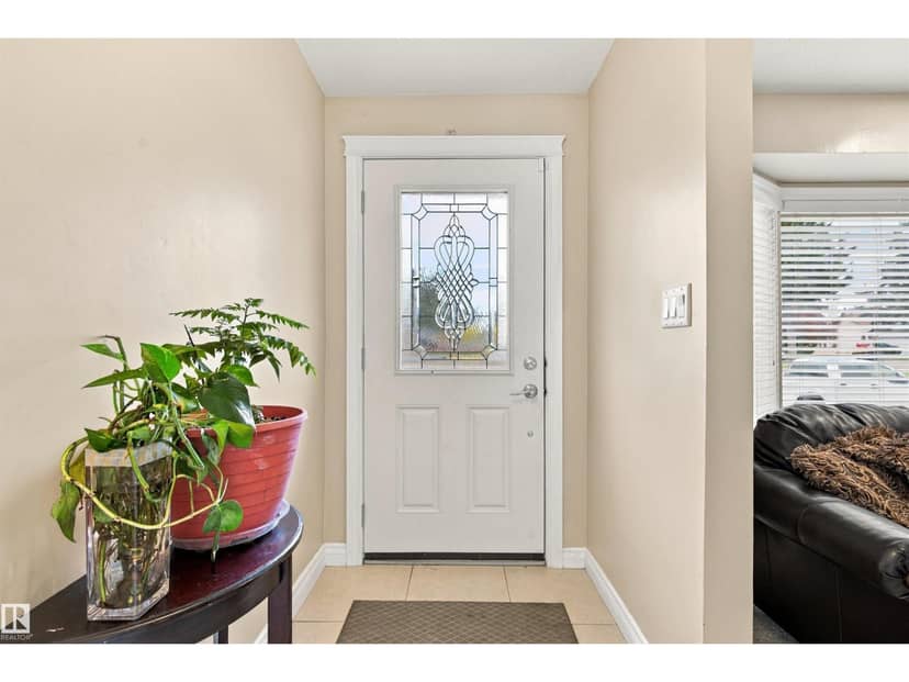 18208 99 AV NW, Edmonton, photo 4