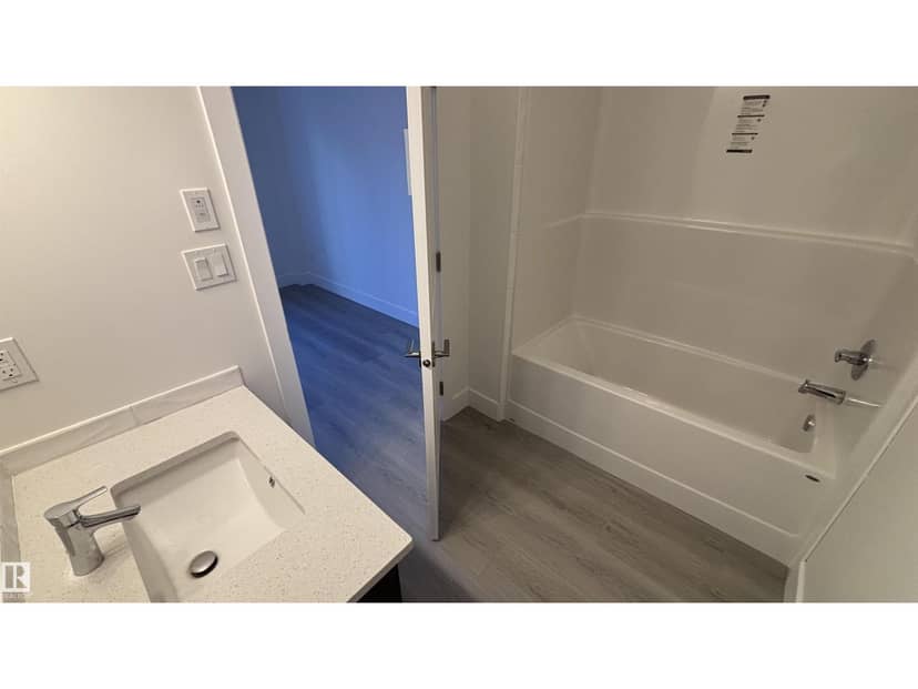 2748 Blatchford Rd NW, Edmonton, photo 7