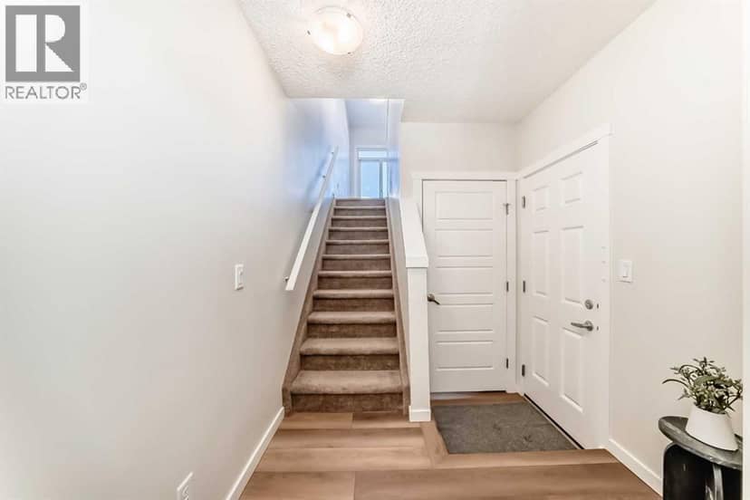 272 Cranbrook Square SE, Calgary, photo 7