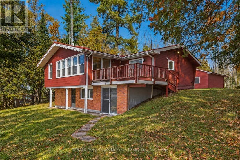 101 Robinson Road, Magnetawan, photo 2