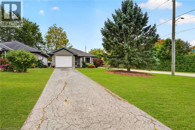 13 BARTON Street, Cayuga, photo 3