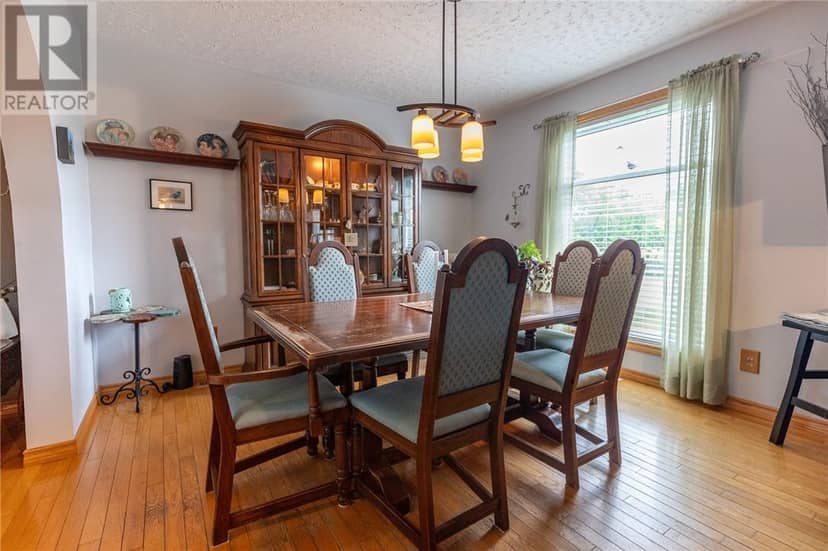 584 Mead Boulevard, Espanola, photo 8