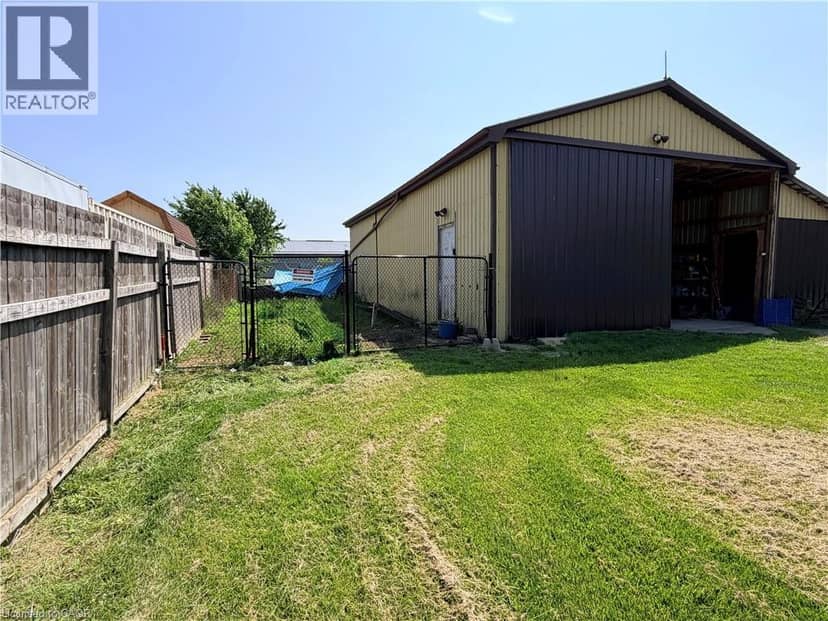 23 ERIE Avenue S, Fisherville, photo 5
