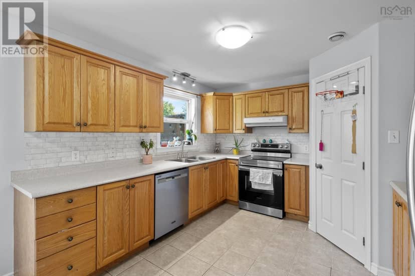 71 Yoon Court, Timberlea, photo 7