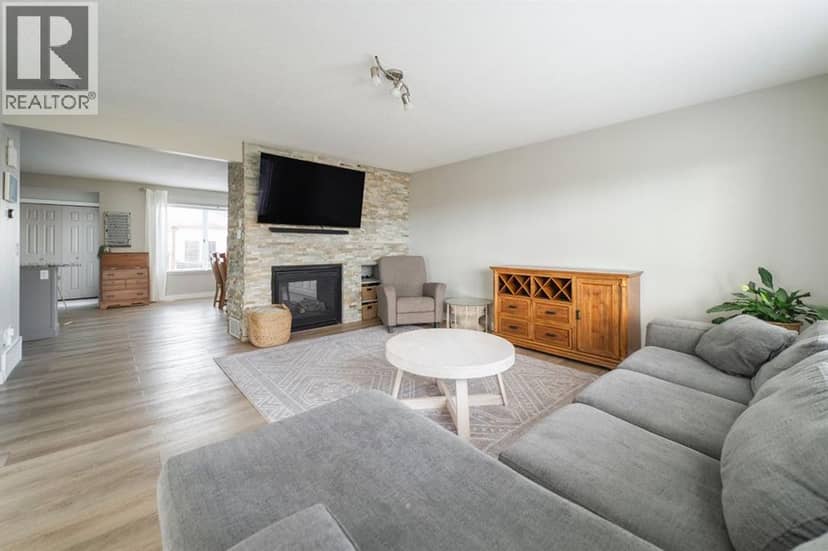 249 Thrush Street, Fort McMurray, photo 5