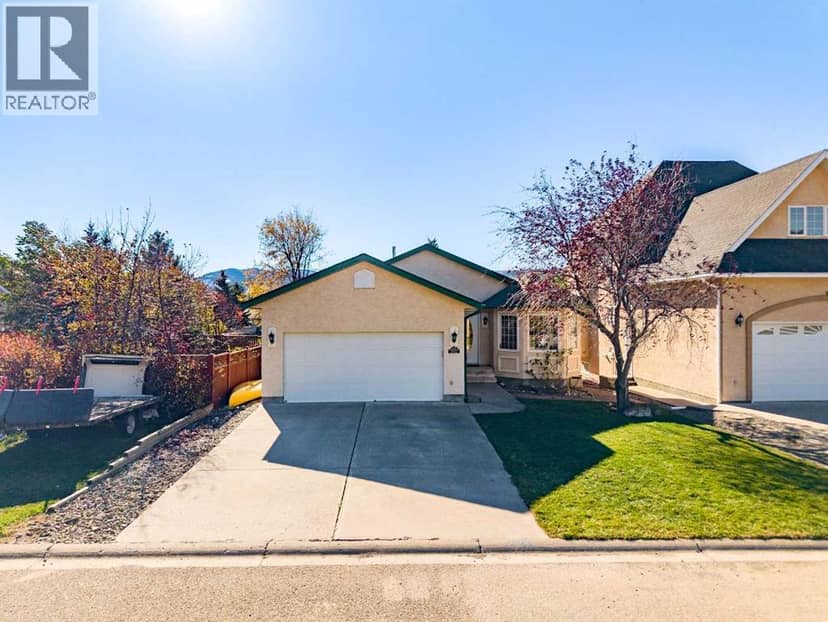 3013 214 Street, Bellevue