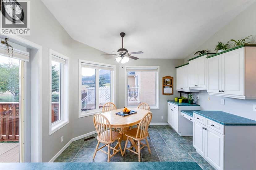 3013 214 Street, Bellevue, photo 6