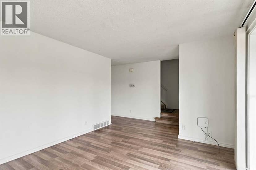 7 Pond Crescent, Fort McMurray, photo 8