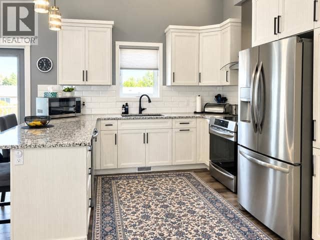 253 Greenwood Road, Coalhurst, photo 4