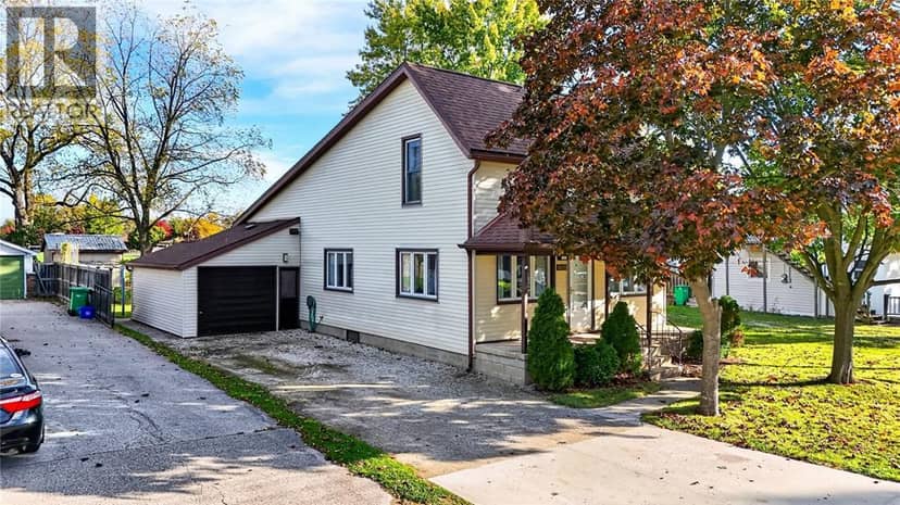 4076 Florence Avenue, Petrolia