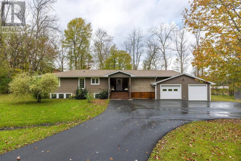 9 Piggott Lake Rd, Lakelands