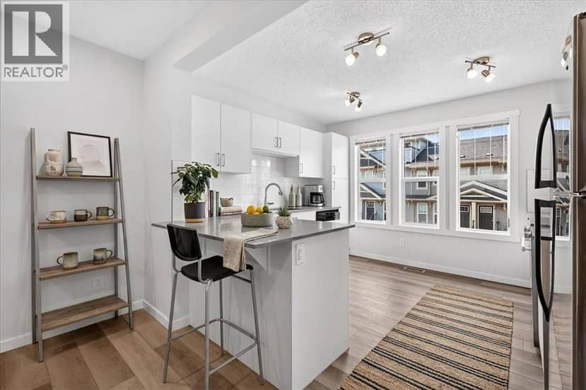 246 Cranbrook Square SE, Calgary, photo 8