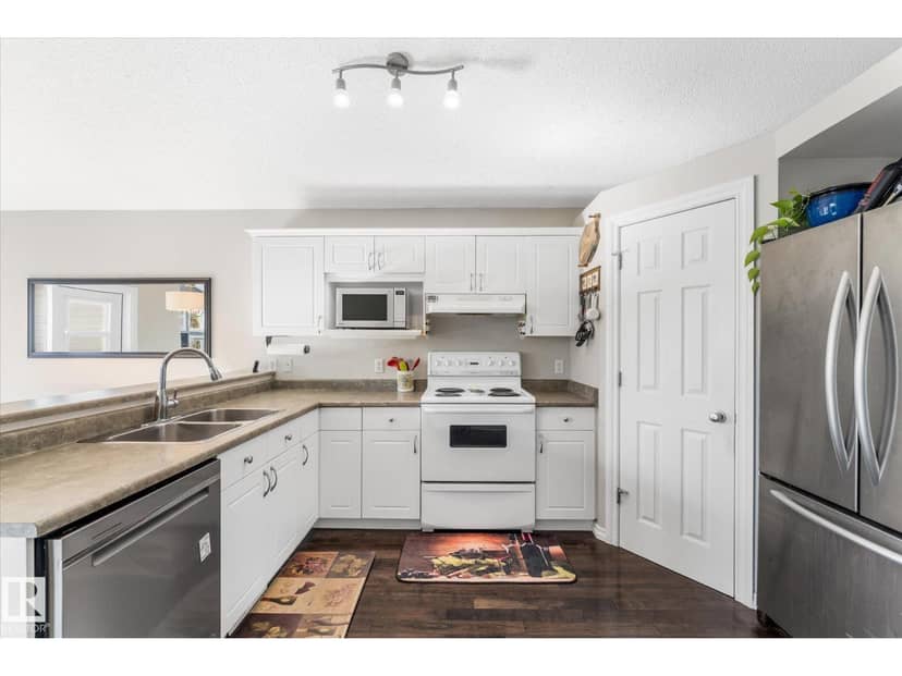 845 Graham Wd NW, Edmonton, photo 8