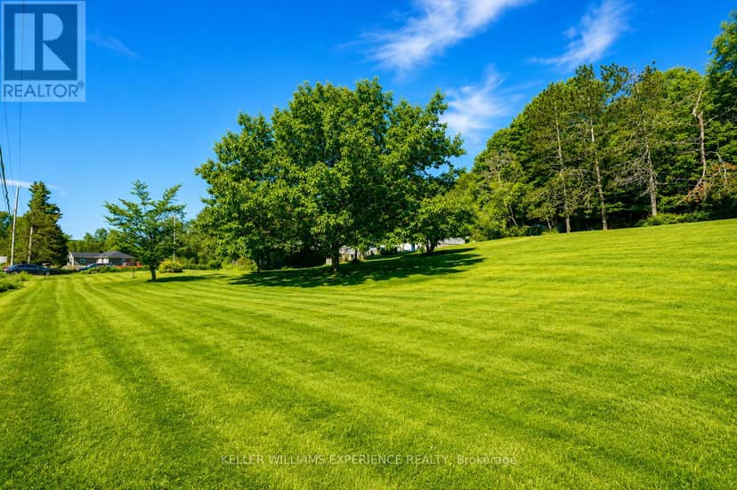 203 Santas Village Road, Bracebridge, photo 6