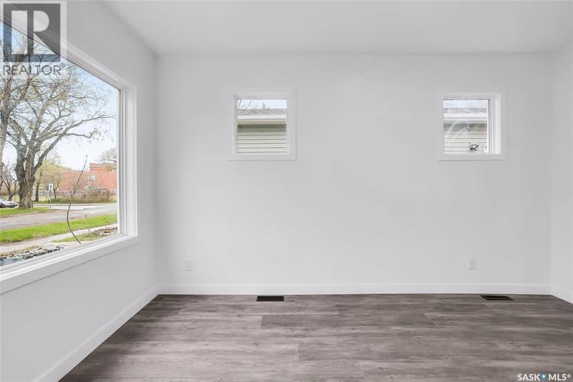 1230 E Avenue N, Saskatoon, photo 4