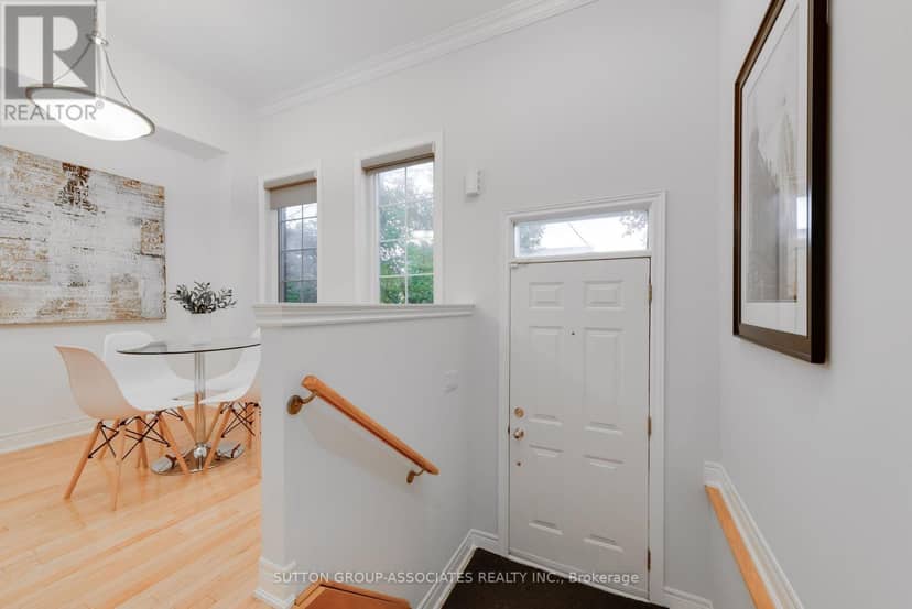 2B Alcina Avenue, Toronto, photo 3