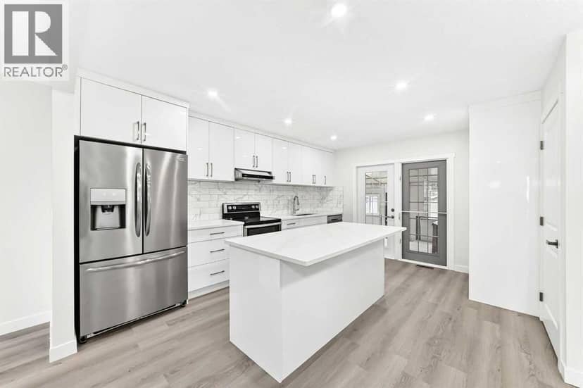 3319 Radcliffe Drive SE, Calgary, photo 3