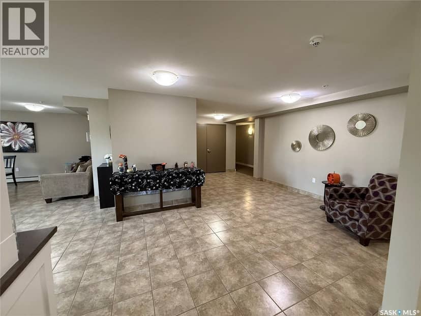 103 820 5th STREET NE, Weyburn, photo 3