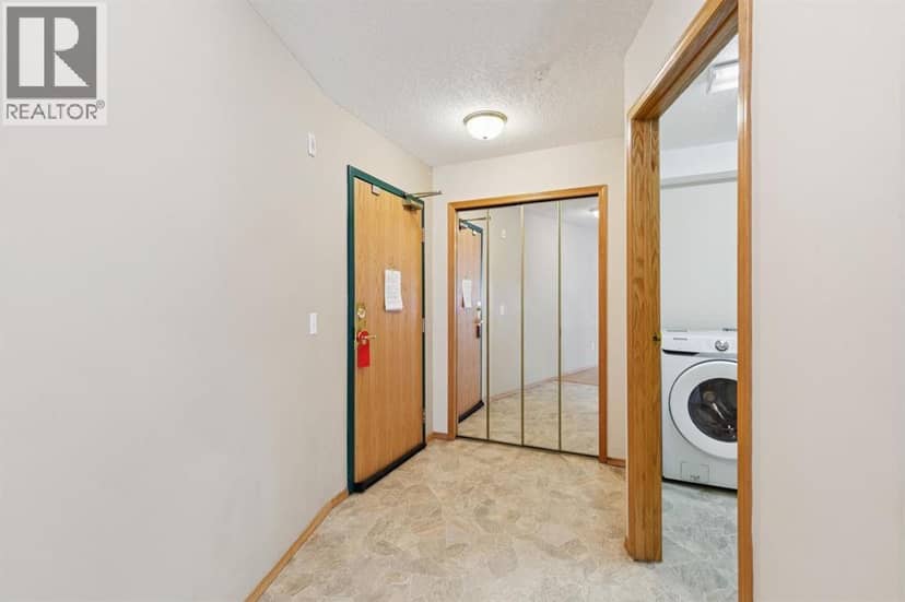 107, 7239 Sierra Morena Boulevard SW, Calgary, photo 3
