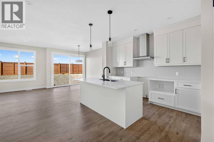 77 Royston Gardens NW, Calgary, photo 5