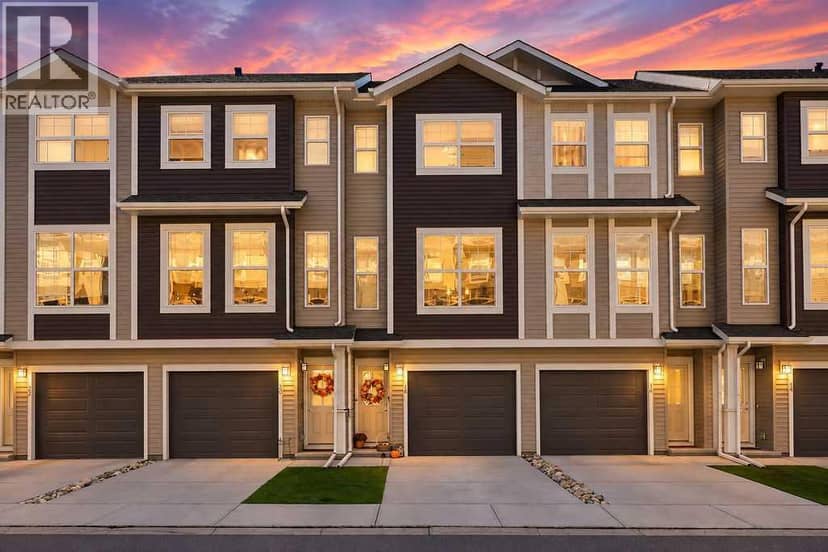 18 Legacy Path SE, Calgary, photo 3
