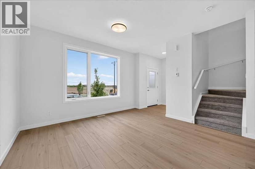2085 Vantage Way SW, Airdrie, photo 2