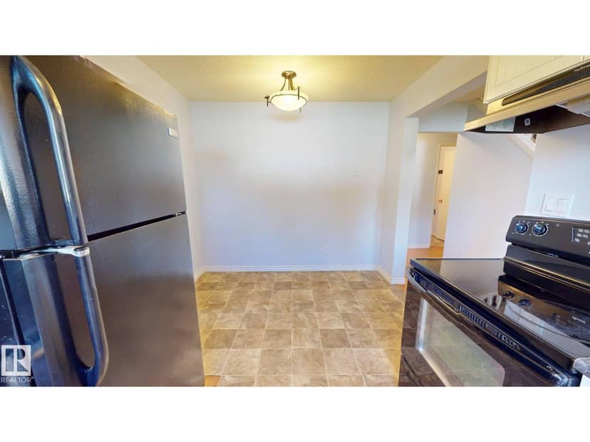 240 Humberstone Rd NW, Edmonton, photo 8