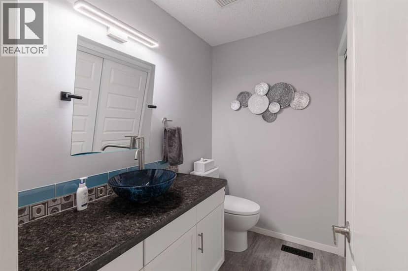 7 Richelieu Court SW, Calgary, photo 5