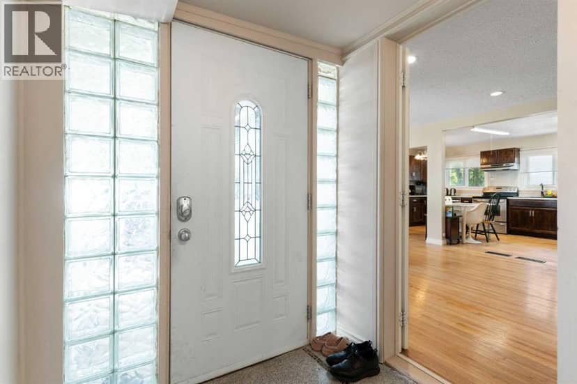87 Hillgrove Drive SW, Calgary, photo 2