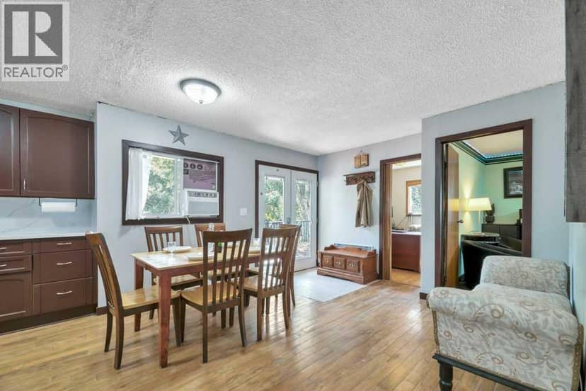 118 3rd Avenue E, Rockyford, photo 7