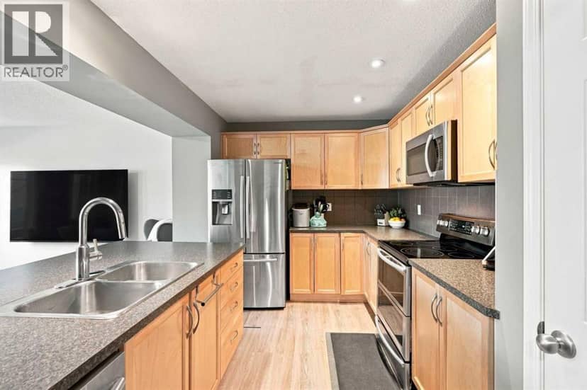 149 Windstone Avenue SW, Airdrie, photo 5